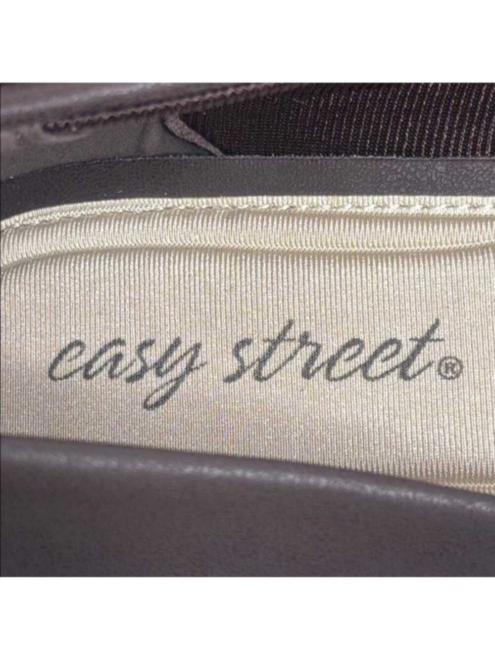 NWT Easy Street Womens Aster Brown Matte Faux Leather Block Heel Pumps Size 11M - Picture 7 of 9